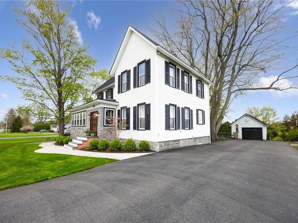 469 Salt Rd, Webster, NY 14580