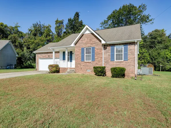 3169 Buckhorn Ct, Clarksville, TN 37043