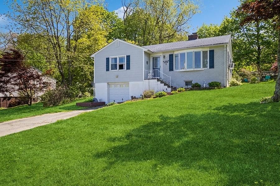 1st image of 66 Heather Drive