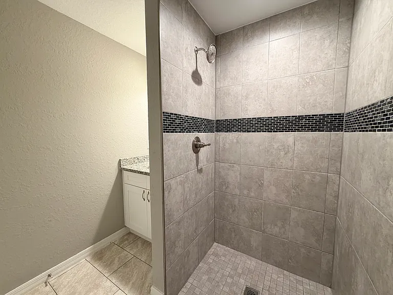 15677 SW 37th Cir — Photo 24