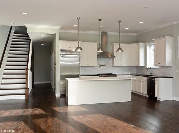 2nd image of 2057 N Mozart St #1