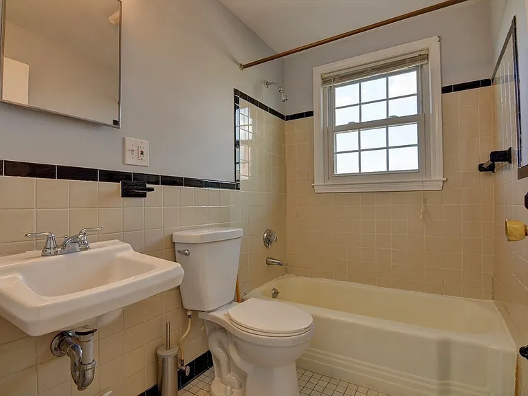 30 Trull St #3 — Photo 13