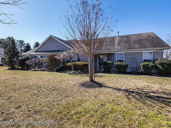 3rd image of 35 Morning Glory Ln