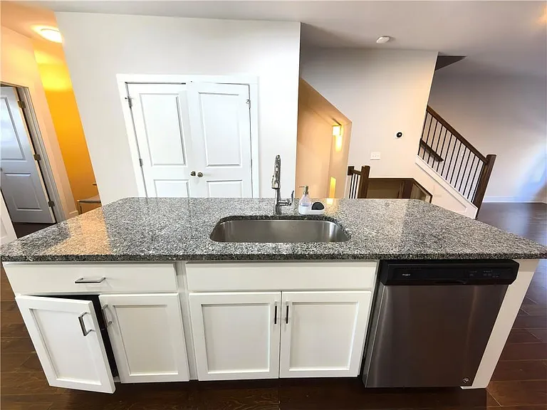 3797 Oxford Cir — Photo 10