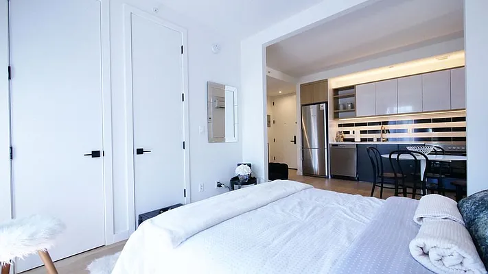 Rented by Nooklyn NYC LLC | media 8