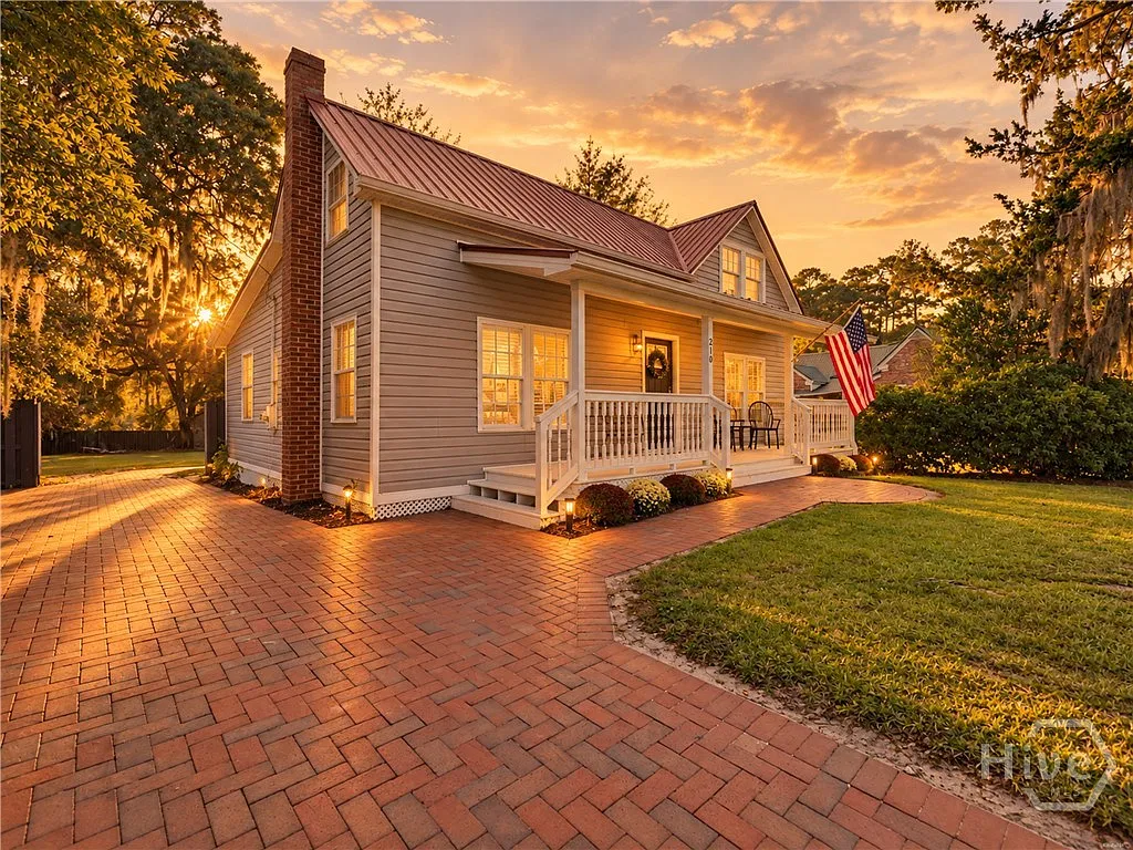 3 bed, 3.5 bath, 1776 sqft, $3,500 — Photo 3