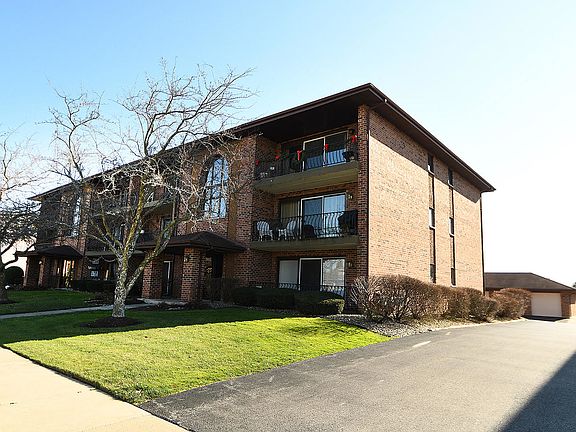 3rd image of 7417 Tiffany Dr APT 1B