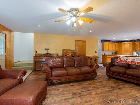 5th image of 162 Dolittle Ln