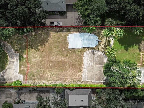4th image of 402 E Austin Ave