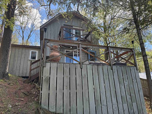 3rd image of 54 Greystone Lane Prvt