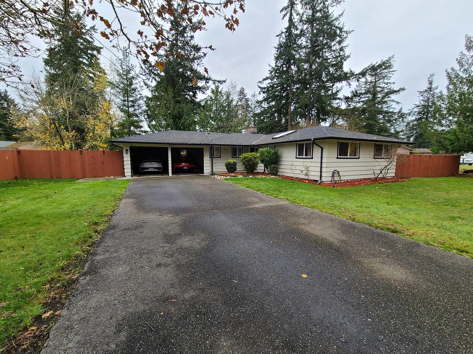 3 bed, 1.5 bath, 1400 sqft, $3,200 — Photo 3