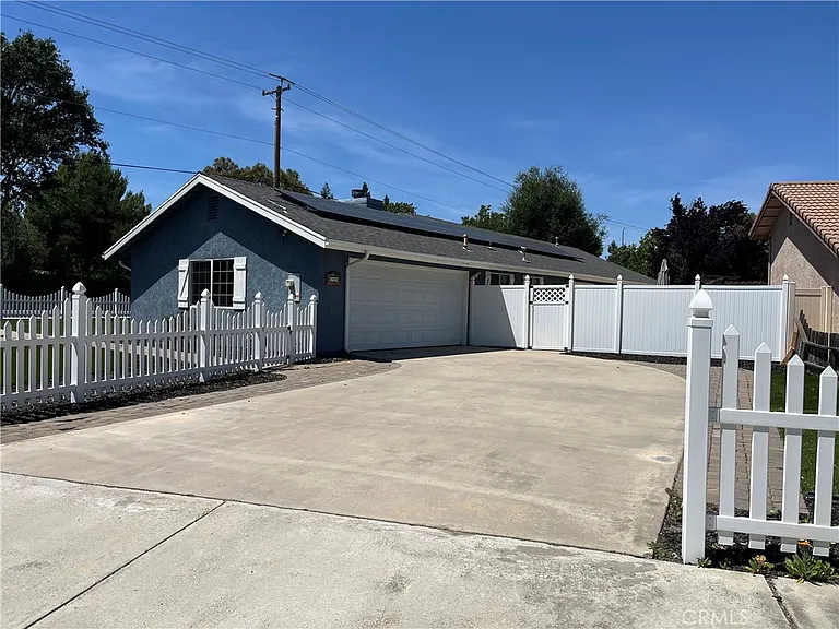 1480 Godell St — Photo 3