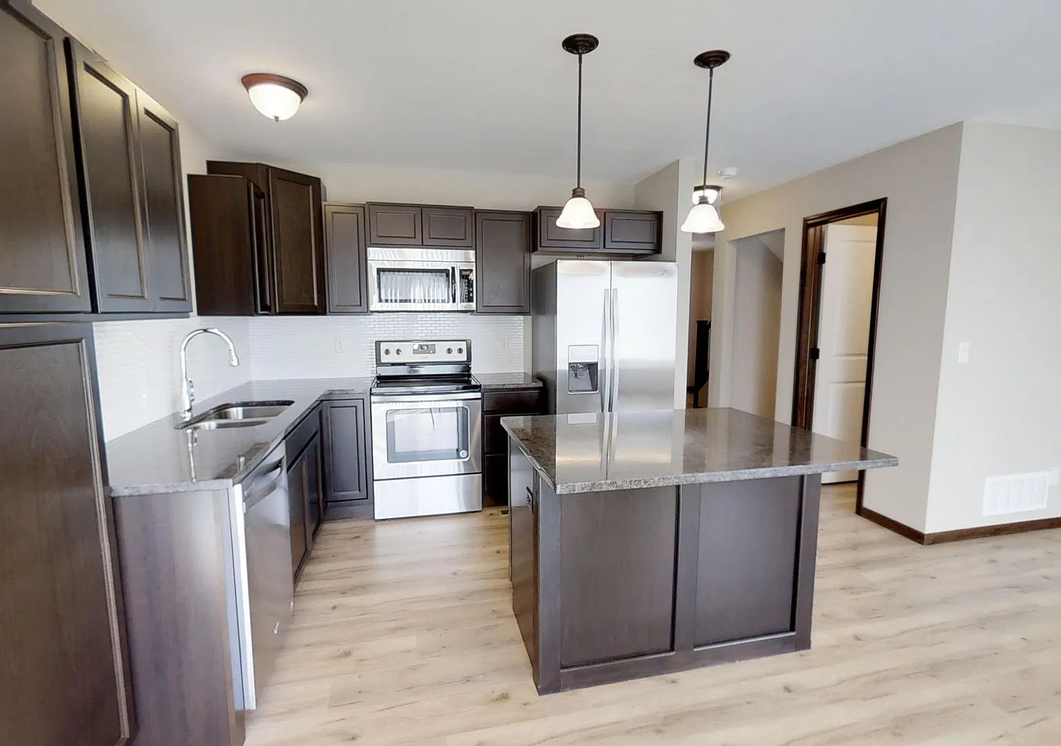 707 Deer Haven — Photo 4
