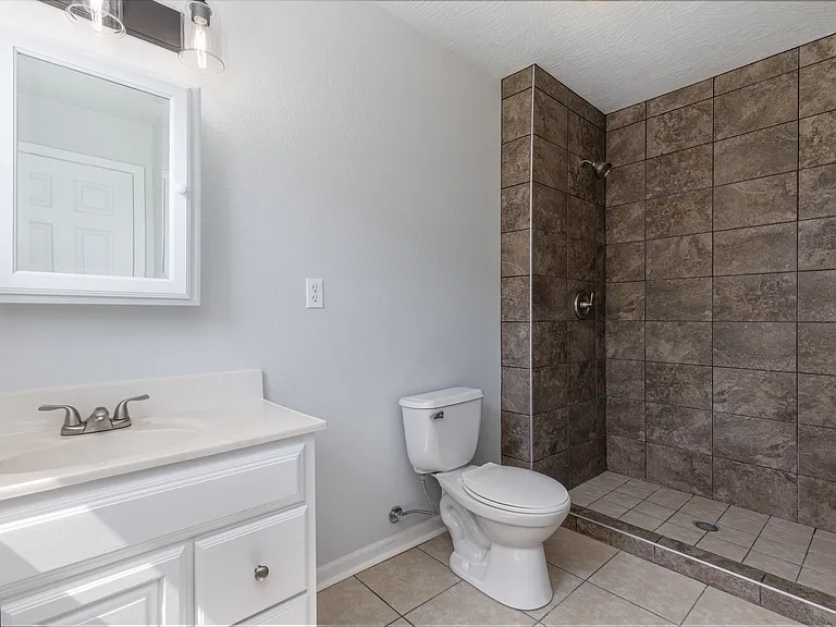 100 Brewer Rd — Photo 9