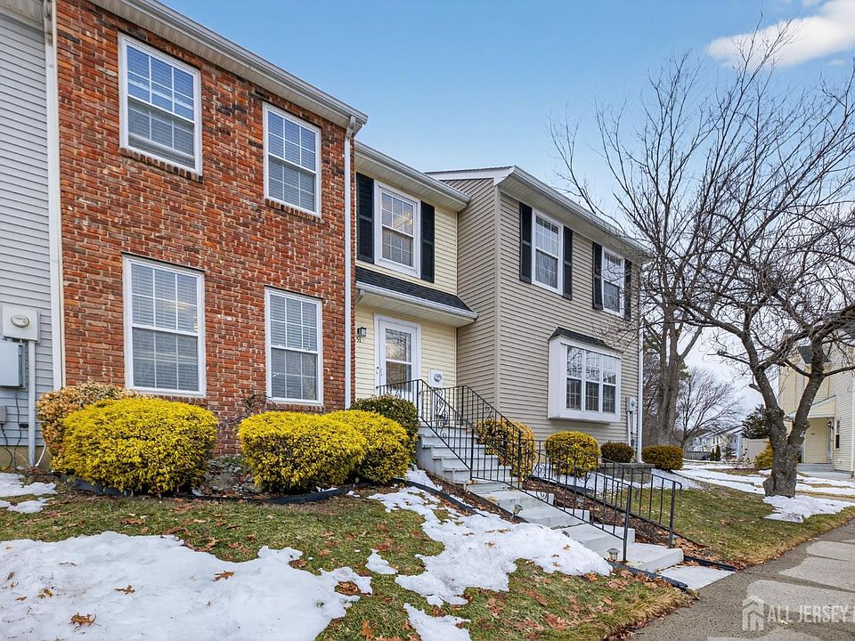1st image of 51 Lantern Ln