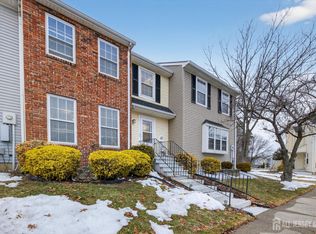 51 Lantern Ln, Sayreville, NJ 08872