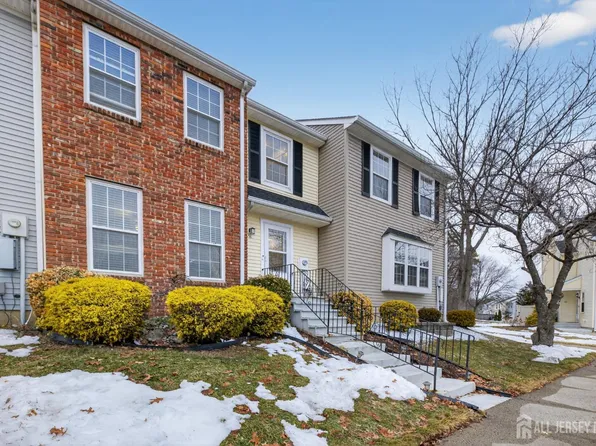 51 Lantern Ln, Sayreville, NJ 08872