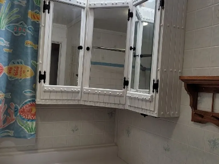 1121 Elm St — Photo 10