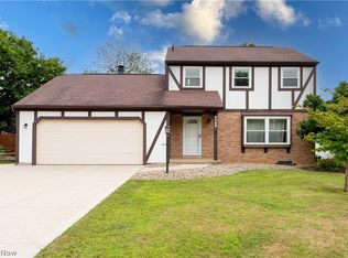 8028 Woodrush Dr NW, North Canton, OH
