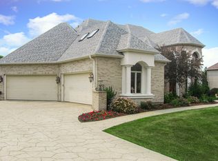 707 Lusted Ln, Batavia, IL 60510