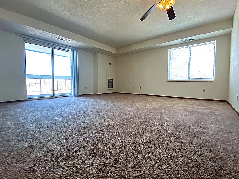 9741 Grand Ave S — Photo 33