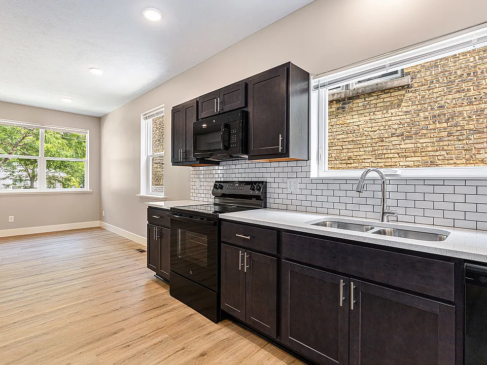 738 Martin Luther King Jr St SE #2
