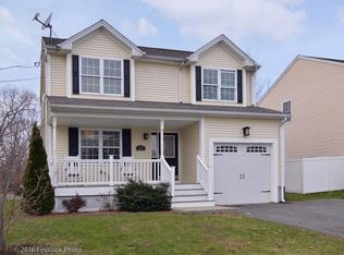 27 Marques St, Cumberland, RI 02864