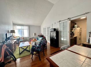 230 S Main St APT 16, Providence, RI 02903