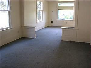 5th image of 948 S Ainsworth Ave APT B