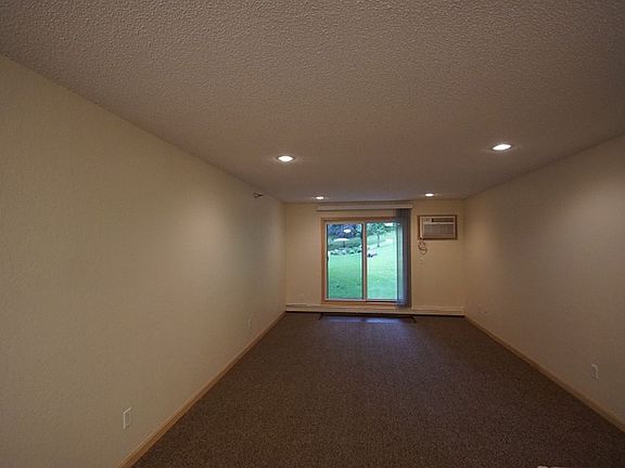 5th image of 301 Burnsville Pkwy E #119