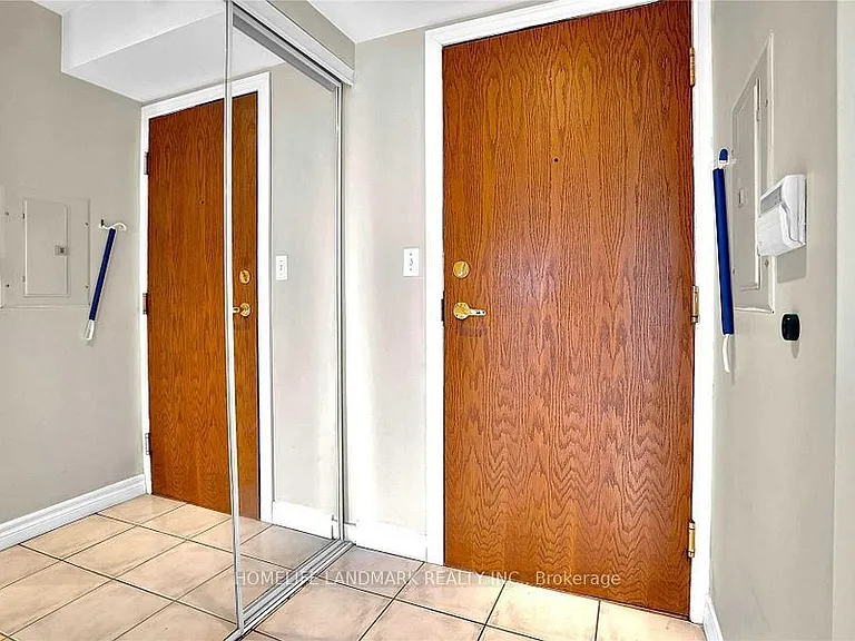 11 Lee Centre Dr #2102 — Photo 6