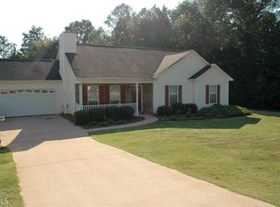 630 Magnolia Dr, Loganville, GA 30052