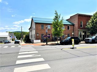 29A S Market St, Selinsgrove, PA 17870