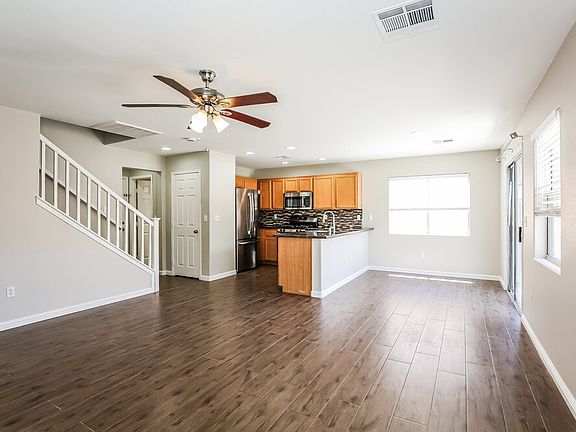 5th image of 10465 Armand Ave