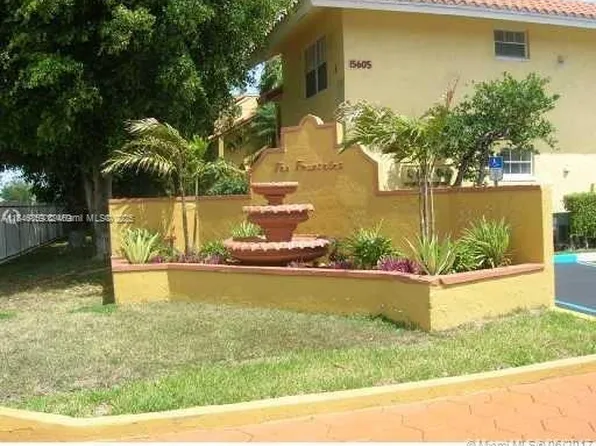 15675 SW 74th Circle Dr APT 14, Miami, FL 33193
