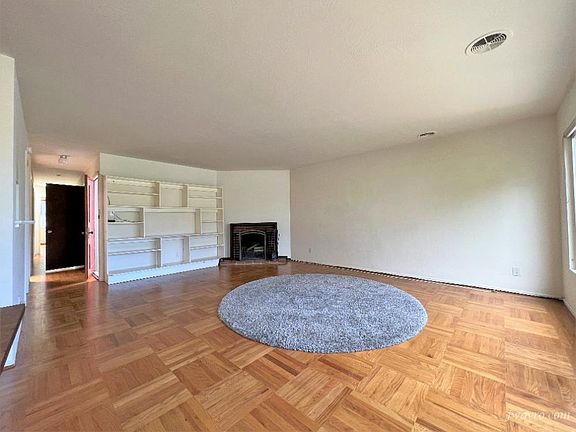 3rd image of 1742 Funston Ave #1