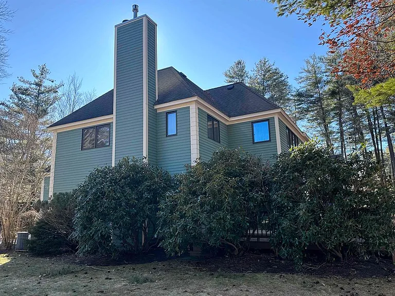 33 Clearwater Dr — Photo 16