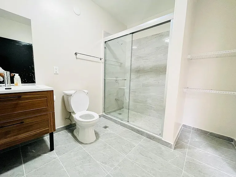 38 Ainslie St N #37 — Photo 14