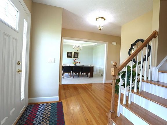 4th image of 43 Devonwood Ln