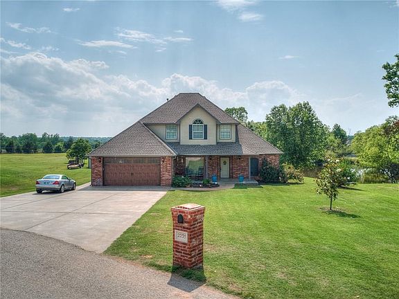 4th image of 2223 Mulberry Ln