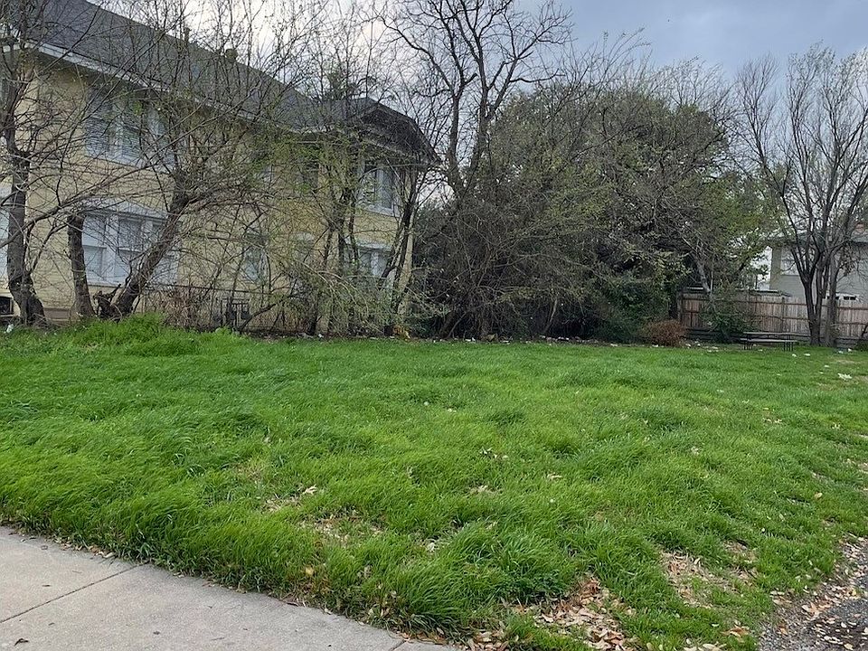 2nd image of 4629 Worth St