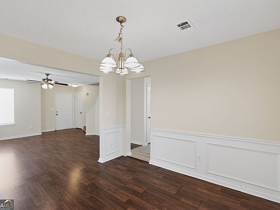 4th image of 3921 Kenner Dr SW