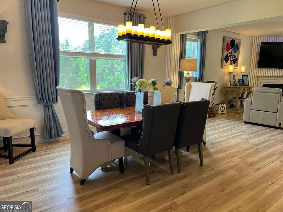 2nd image of 108 Valley View Trl