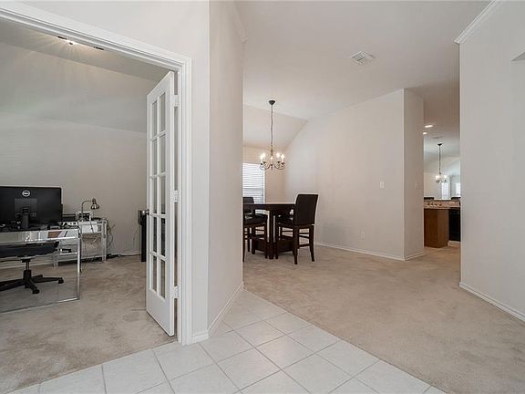 2nd image of 2805 Bentwood Way