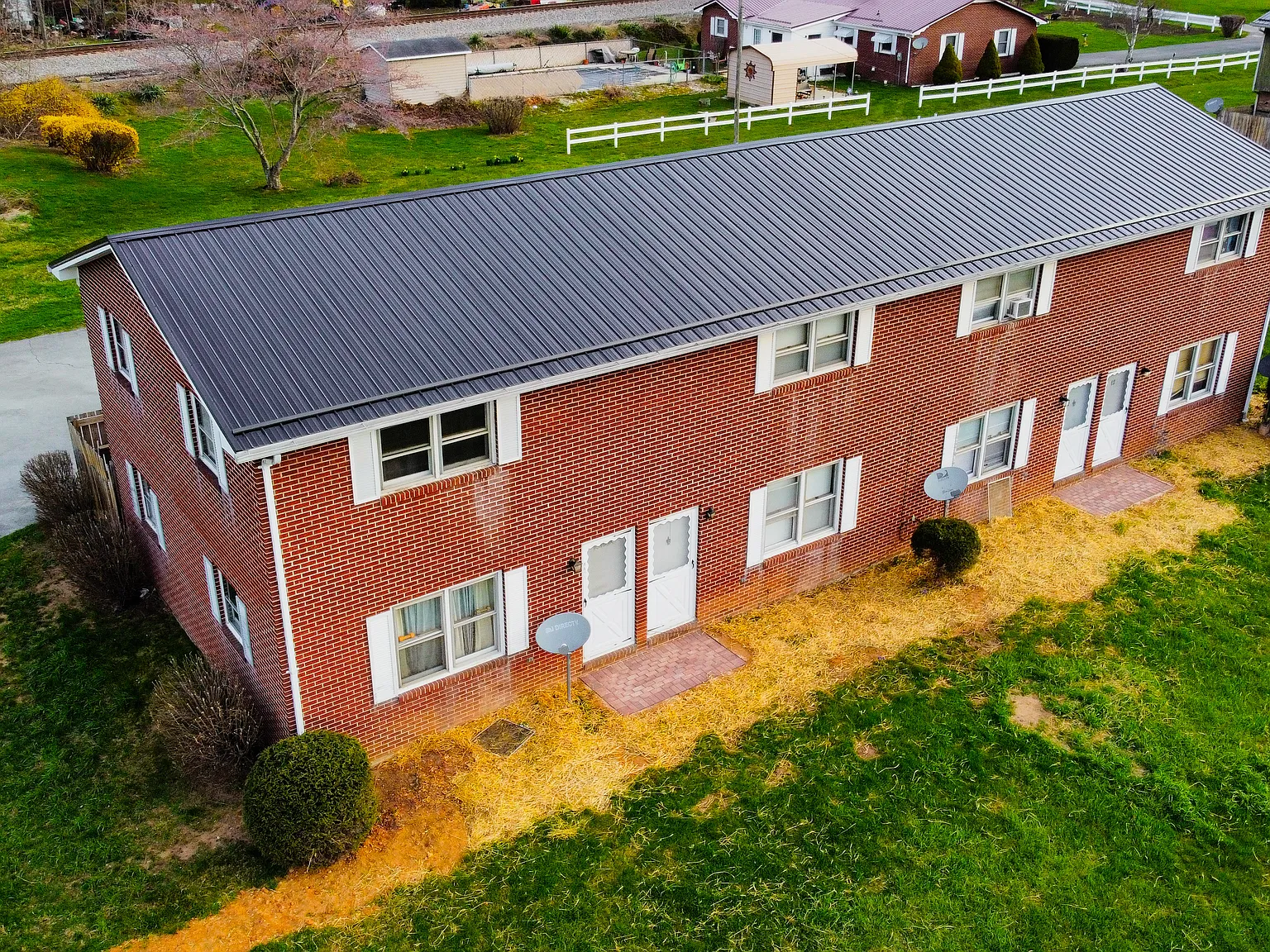 Hickory Hills Townhomes — Photo 3