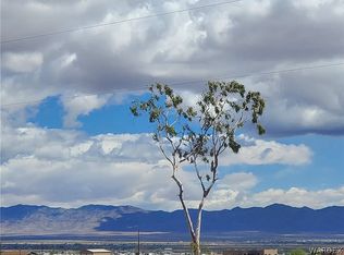 1161 S Dilkon Rd, Golden Valley, AZ 86413