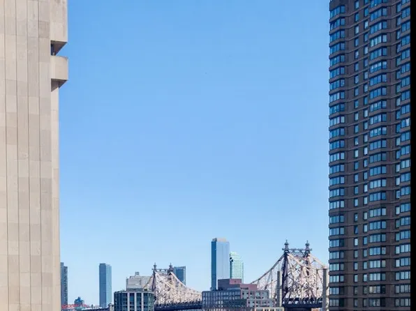 1175 York Avenue image 10 of 15