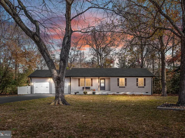 4373 Savannah St, King George, VA 22485