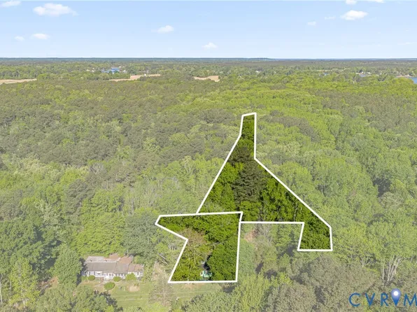 2097 Coles Point Rd, Hague, VA 22469