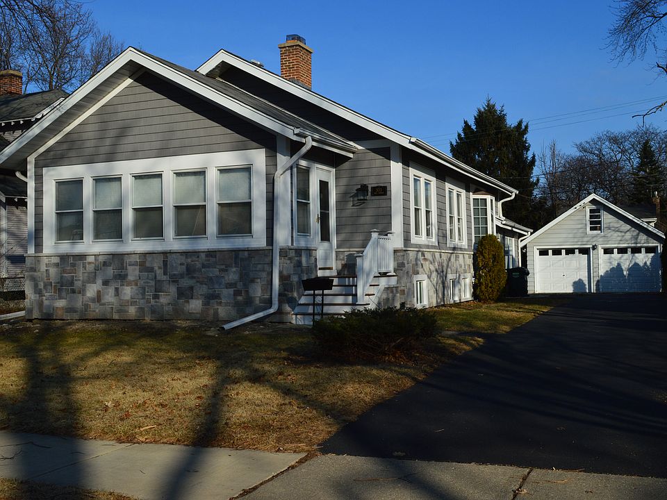 1st image of 533 S Vail Ave